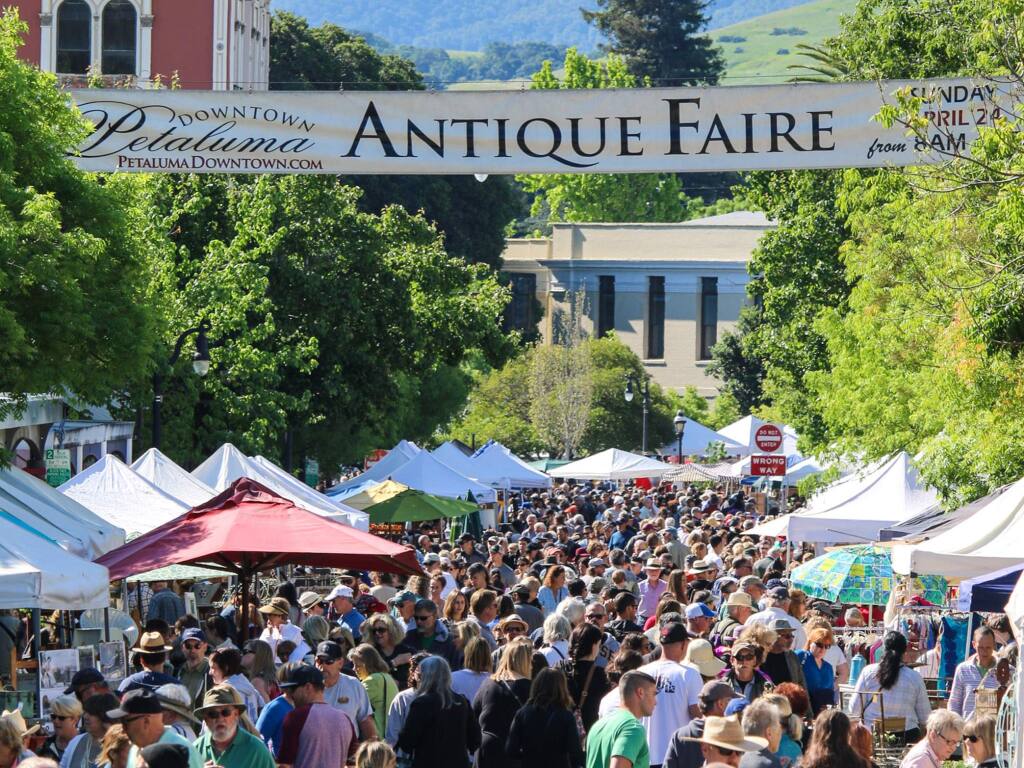Downtown crowds expected for massive Antique Faire