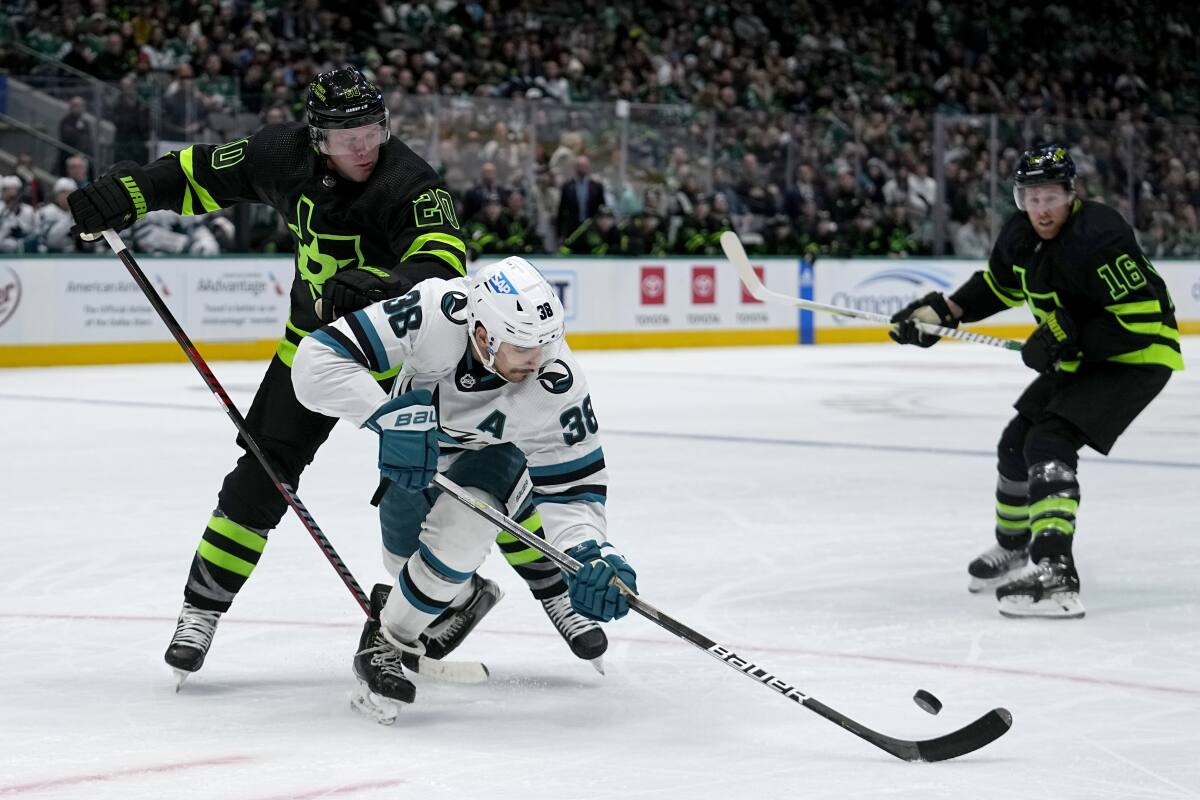 NHL: Sharks' Mario Ferraro injured in game with Boston Bruins
