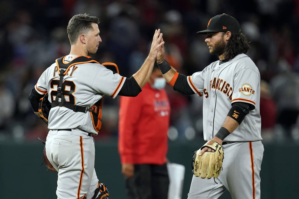 Giants' Posey out, Crawford in lineup day after injuries