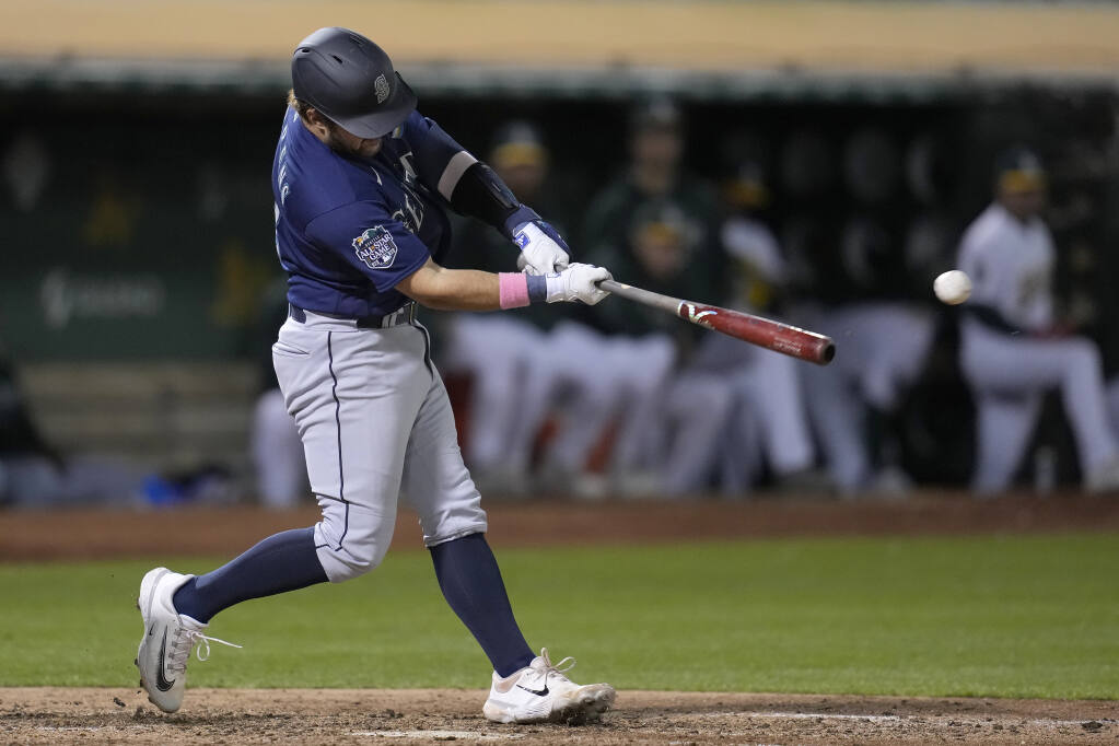 Mariners beat Athletics, move closer to playoff spot