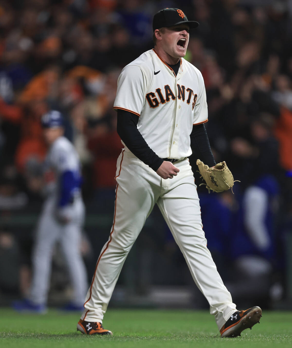 Logan Webb driving home after striking out 10 Dodgers : r/SFGiants
