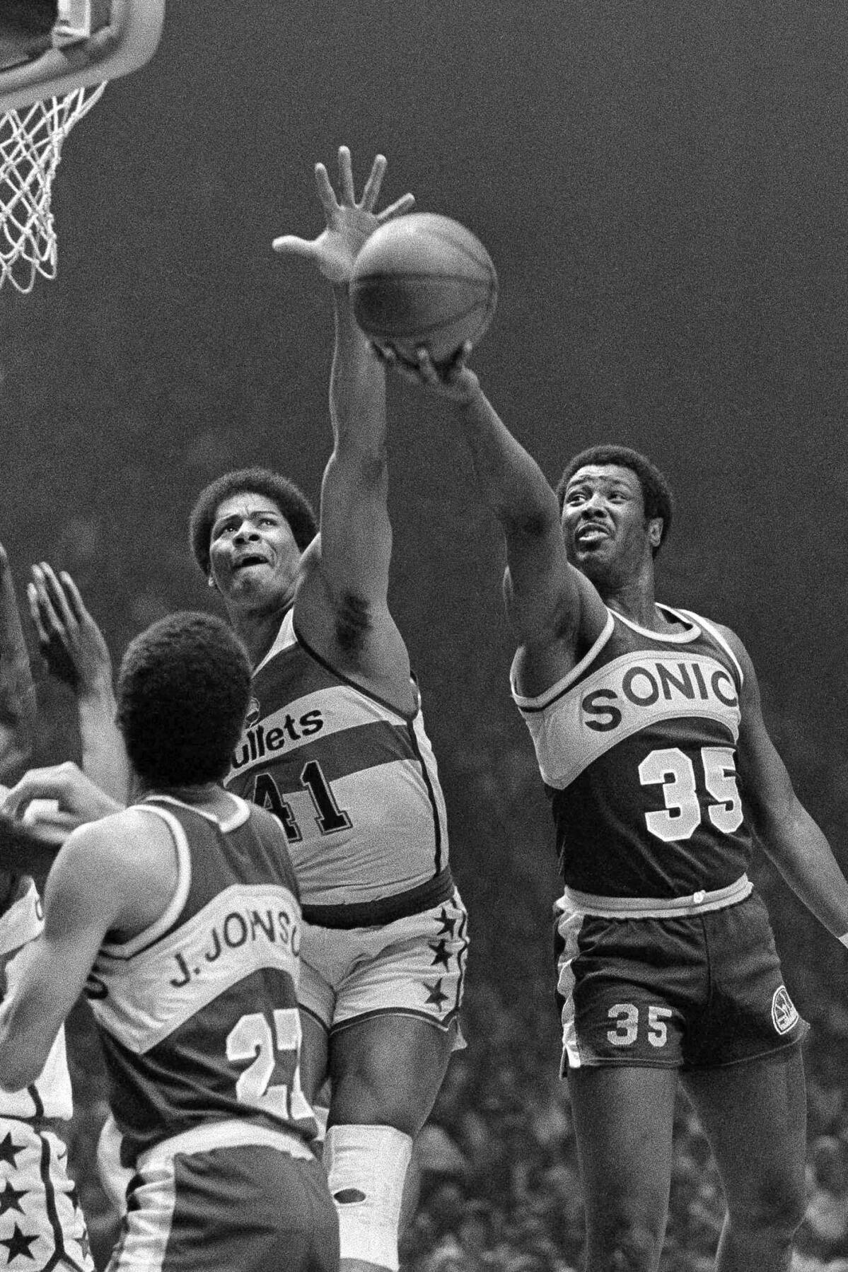 Former NBA MVP Wes Unseld dies at 74 - The Globe and Mail