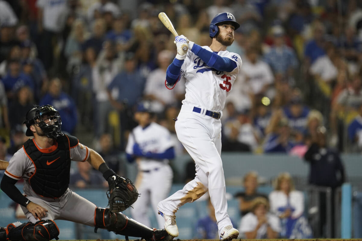 Cody Bellinger's grand slam pushes Dodgers past Giants