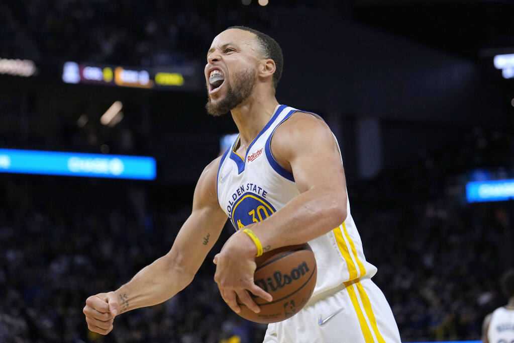 Stephen Curry, Klay Thompson lead Warriors past Grizzlies
