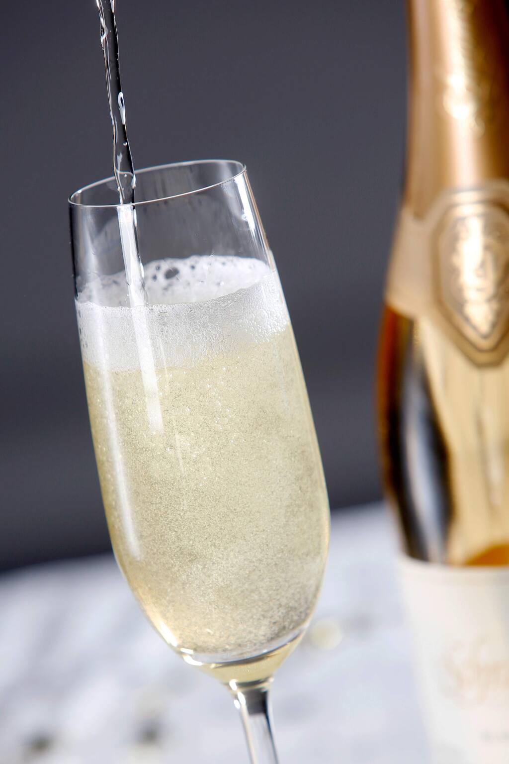 Toast the Holiday Season with These Six California Sparkling Wines -  Cottages & Gardens