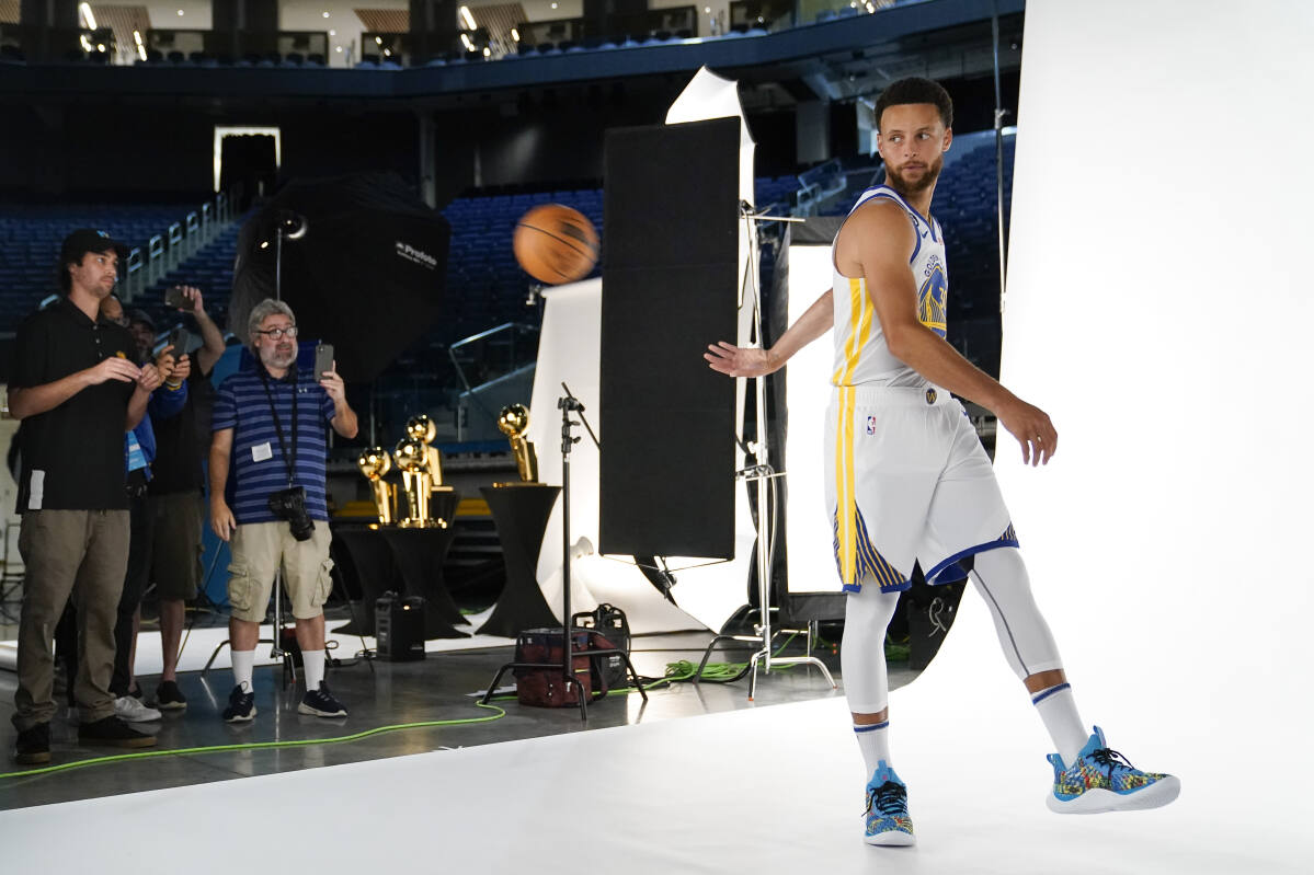 Stream Steph Curry & Klay Thompson prior to Splash Brothers camp (9/19/14)  by Warriors
