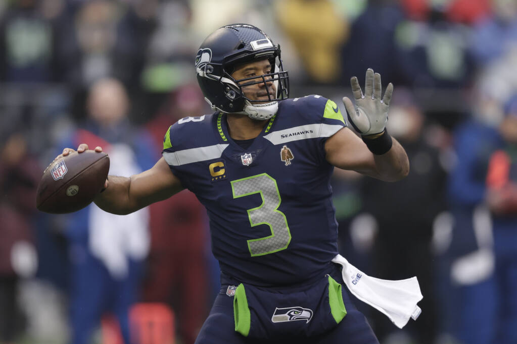 Ex-Seahawks teammates on Russell Wilson: 'He's not washed up