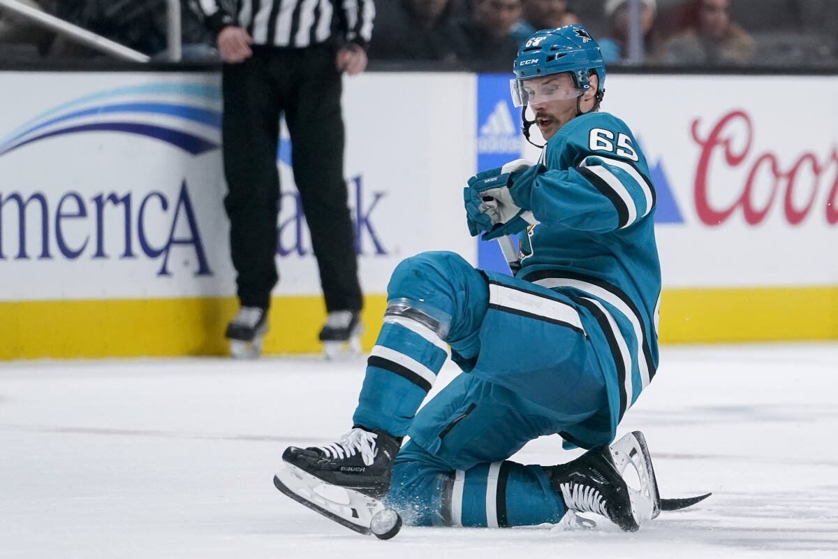 San Jose Sharks, Who Had a Disappointing 32-Year Championship Run, Suffer  Another Blunder After Losing Out on Erik Karlsson to Pittsburgh Penguins -  EssentiallySports