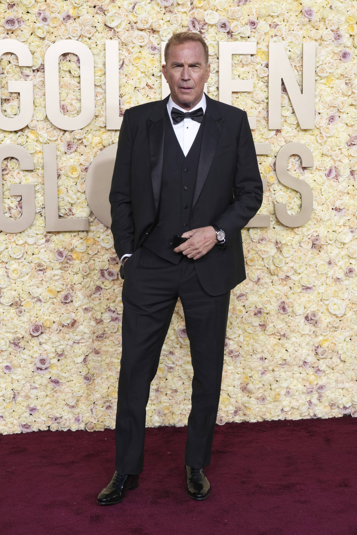 Photos: Golden Globe Awards 2024 red carpet fashion