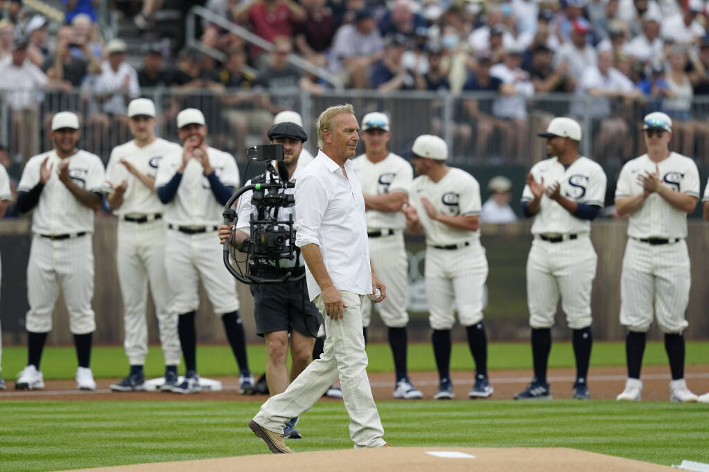 Field of Dreams MLB game ends in walk-off win for White Sox