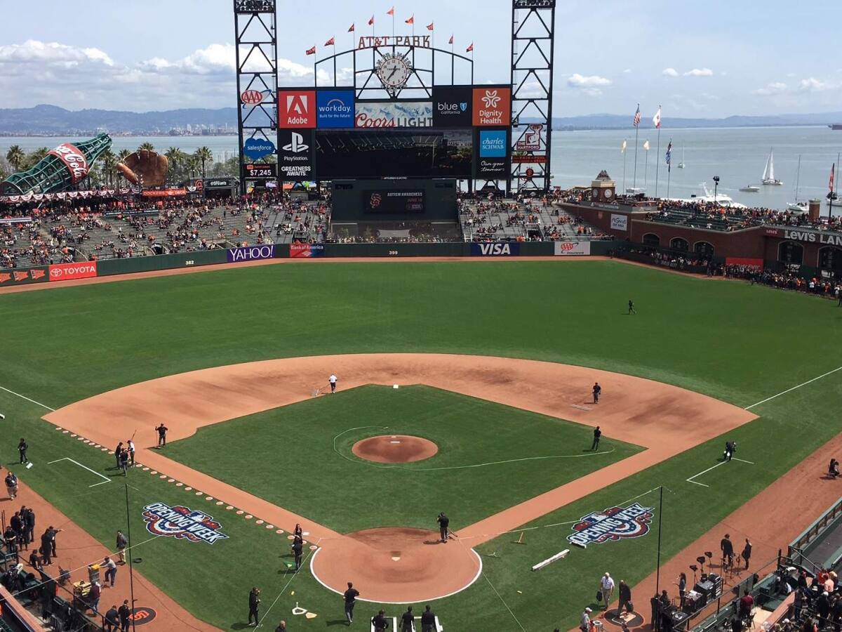 Giants home opener brings baseball back to the bay