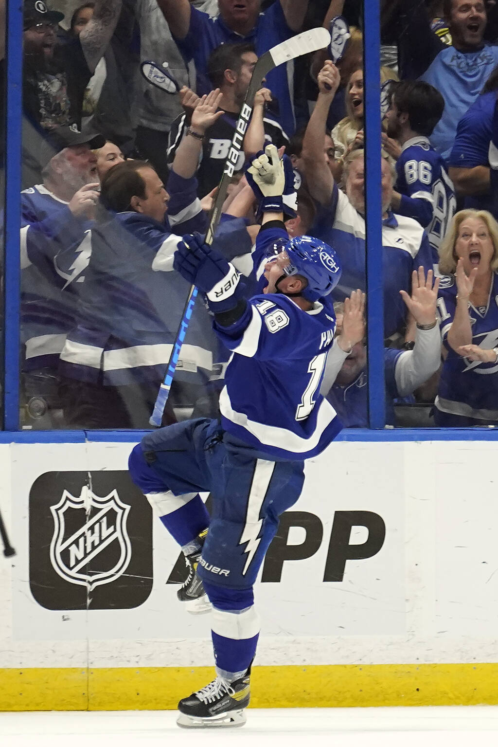 Ondrej Palat scores late, Lightning beat Rangers 3-2 in Game 3 of Eastern  Conference Finals