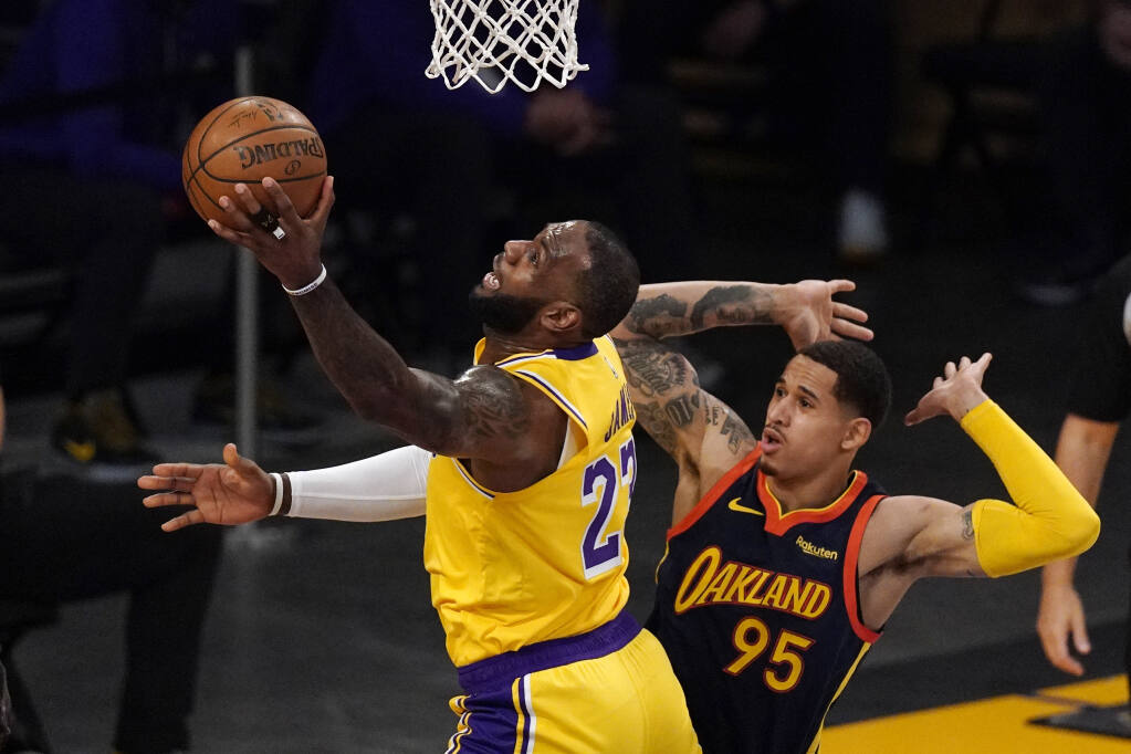 LeBron James Accused of Costing Lakers 2 Games Just to Prove His Greatness  Over Stephen Curry's Warriors - EssentiallySports