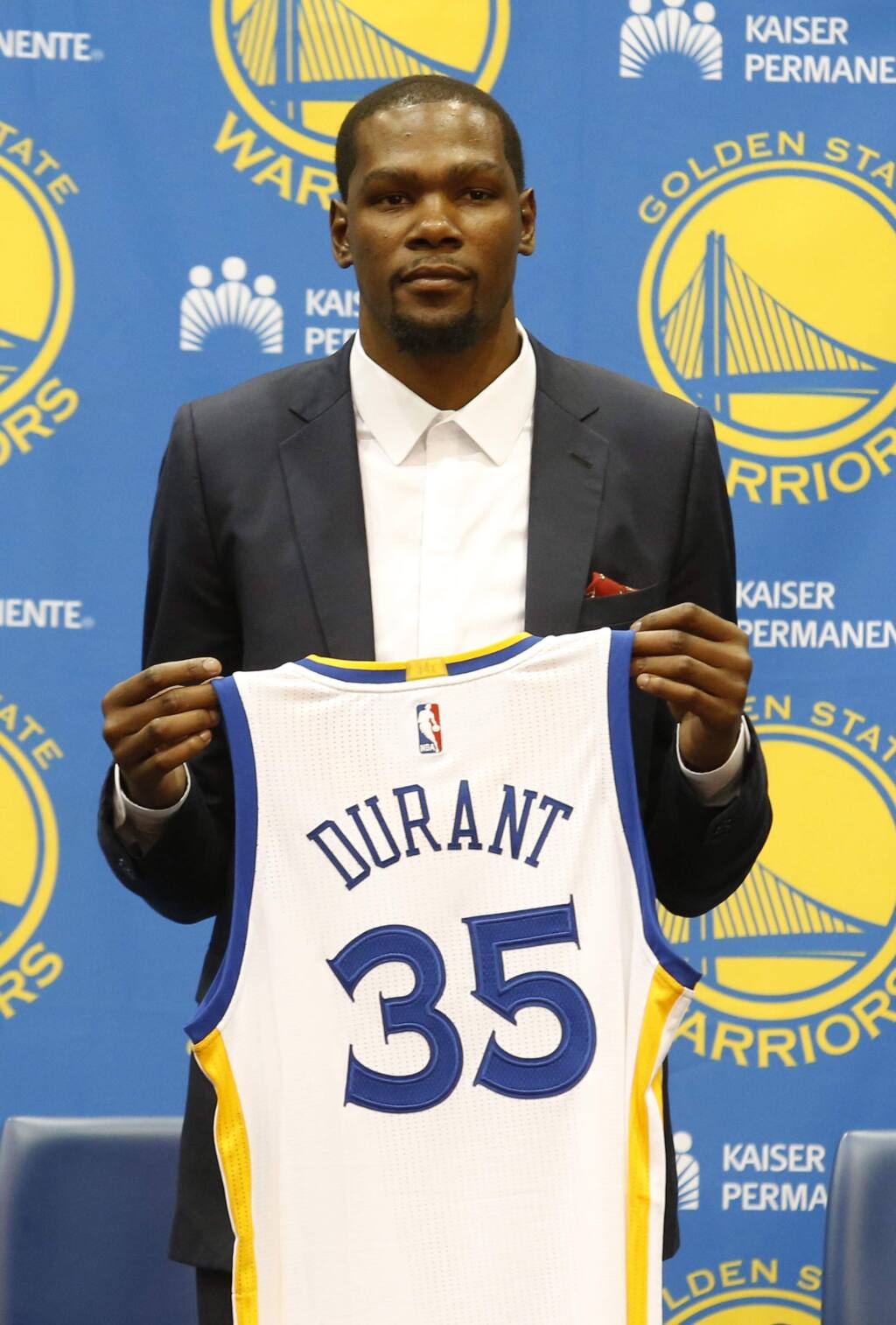 Warriors announce they'll retire Kevin Durant's No. 35 jersey in
