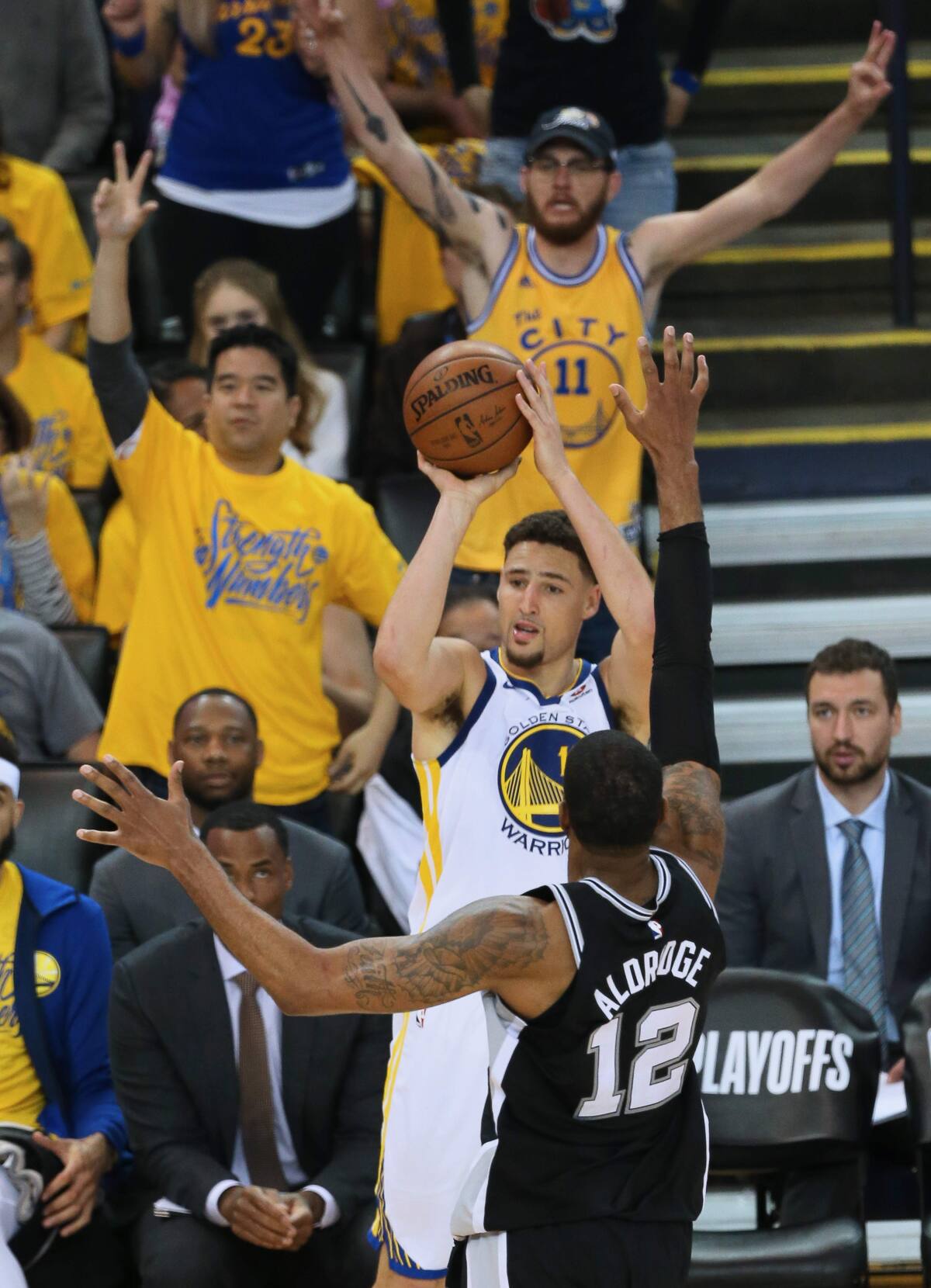 Warriors kick playoffs into gear with 113-92 win over Spurs