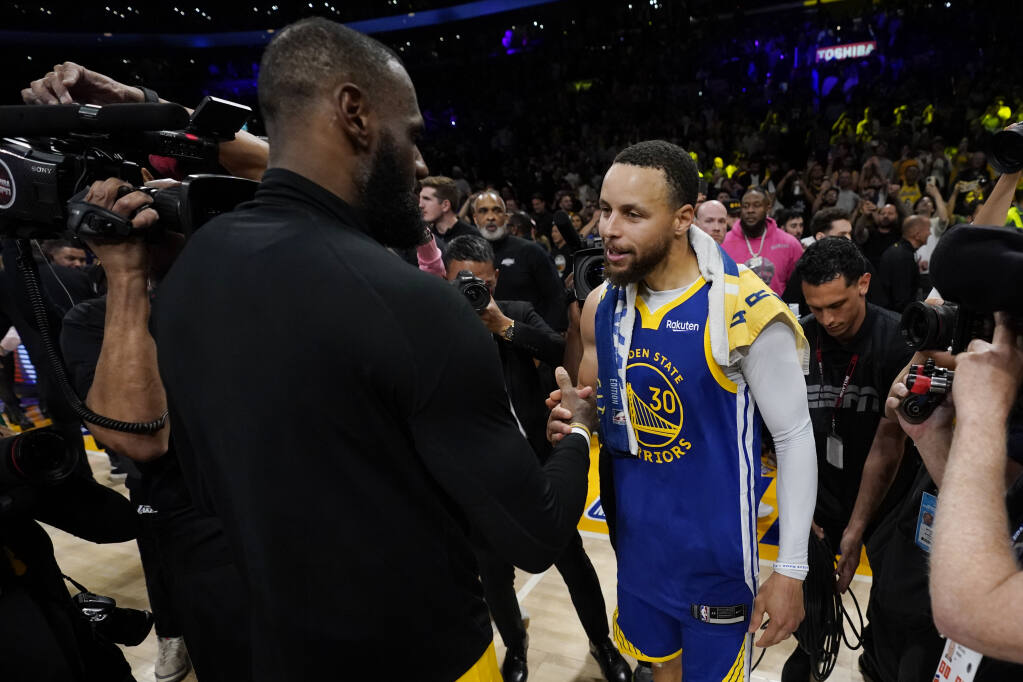 NBA playoffs: Curry and Warriors handle Lakers in Game 5 to head off  elimination, NBA