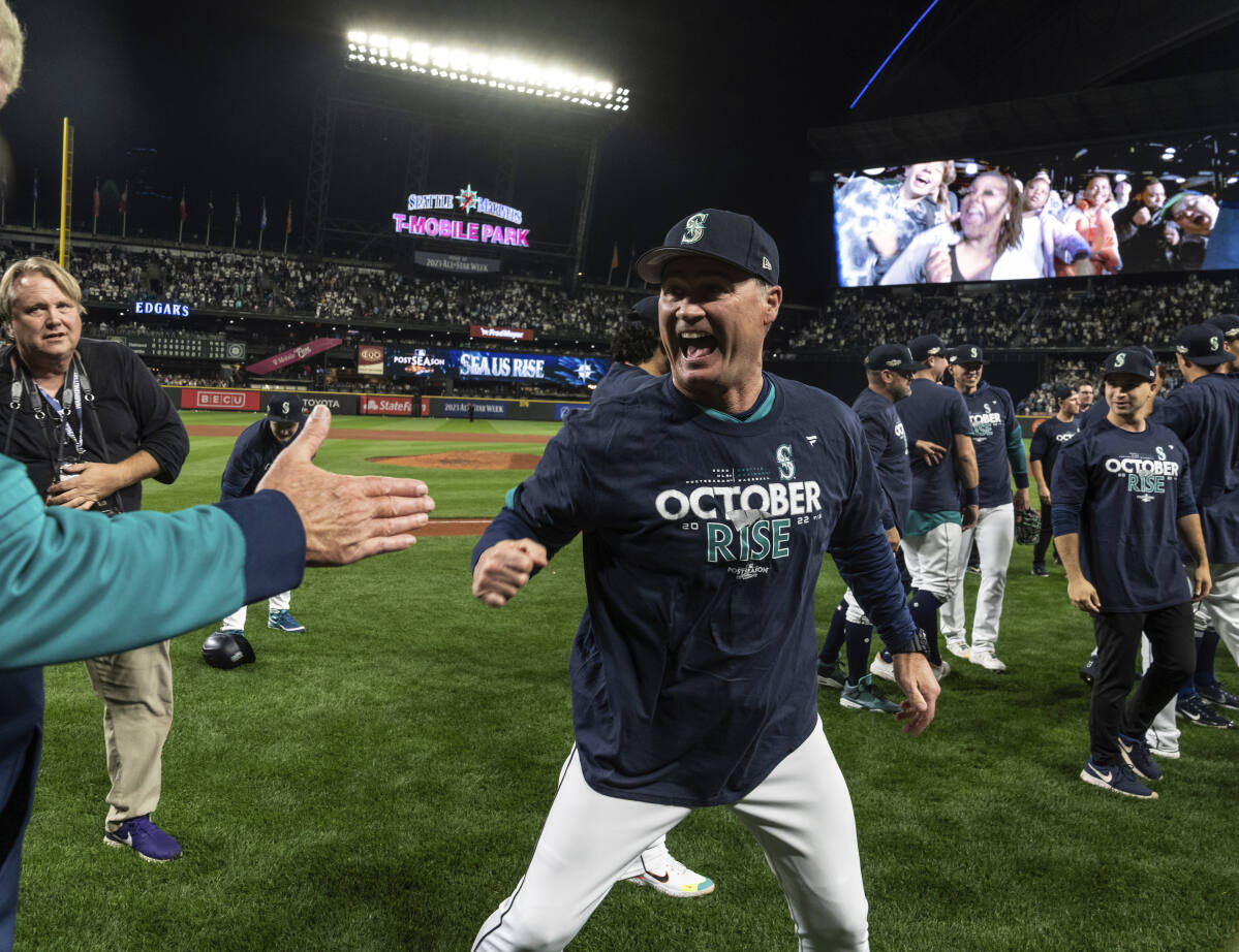 Cal Raleigh implores Mariners to get better, show commitment to winning  after missing out on playoffs