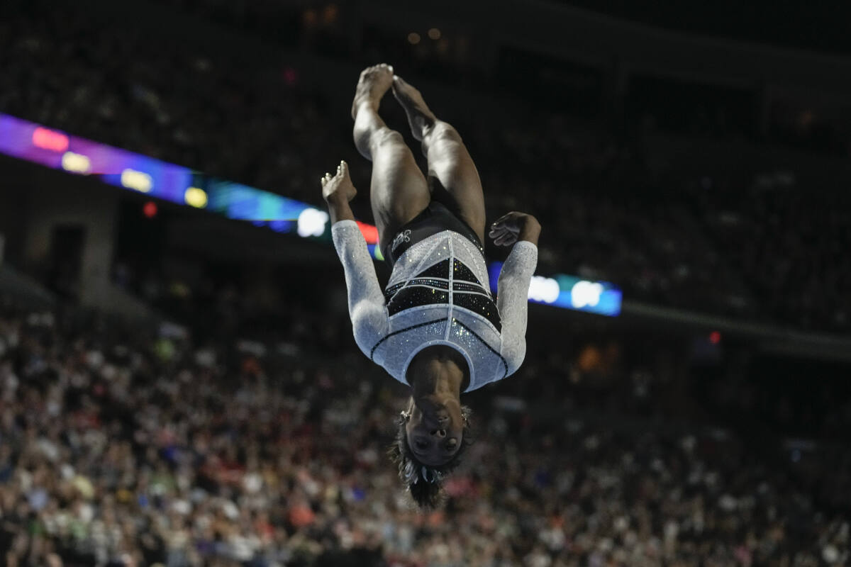 Simone Biles dazzles in her return from a 2-year layoff to dominate the US  Classic
