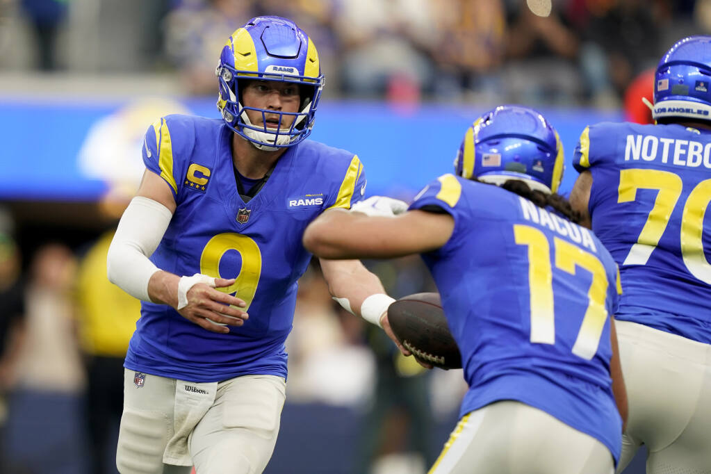 Matthew Stafford throws 2 TD passes, Rams rise in NFC playoff race with  28-20 win over Commanders