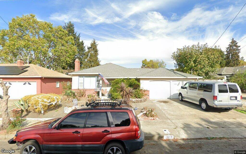 Sale closed in Santa Rosa: $720,000 for a single-family residence