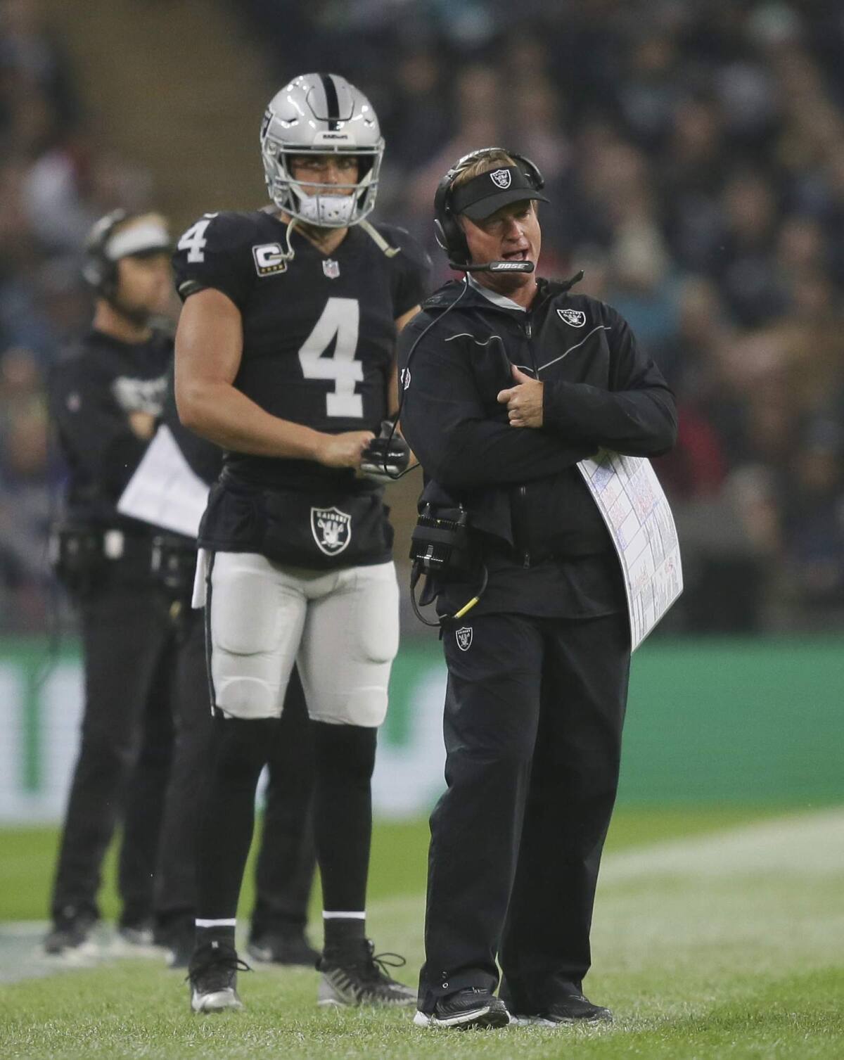 In first game after Jon Gruden's resignation, focused Raiders blow