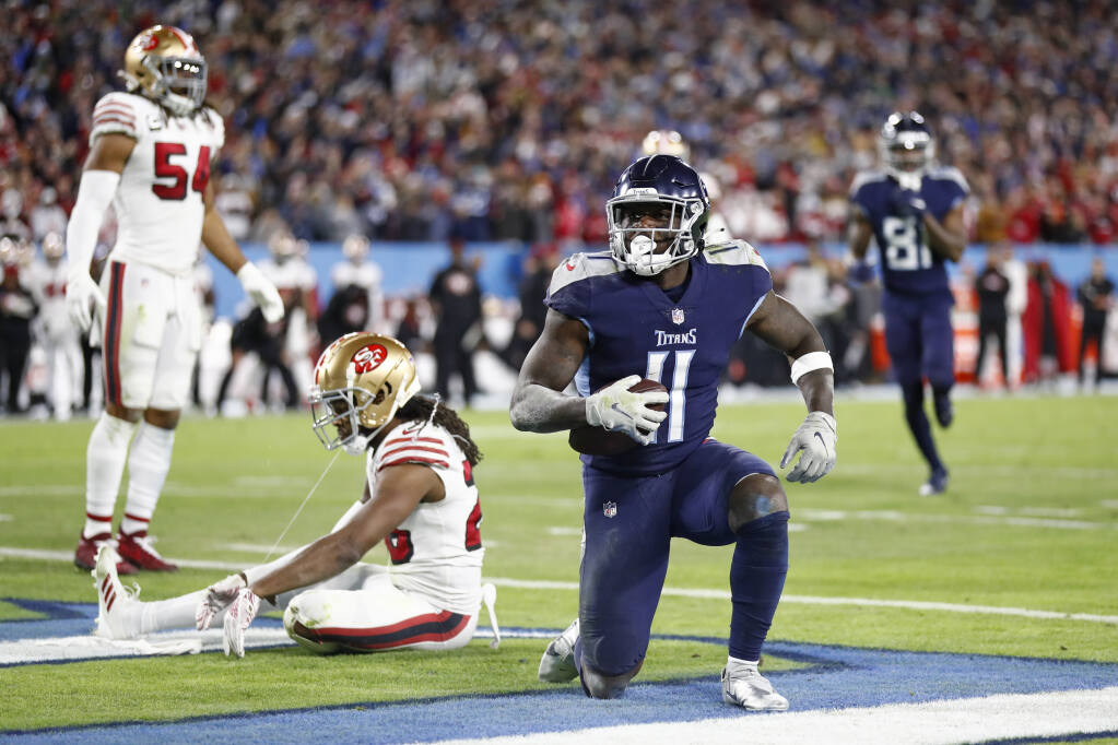 Titans rally from 10 down at half, edge 49ers 20-17
