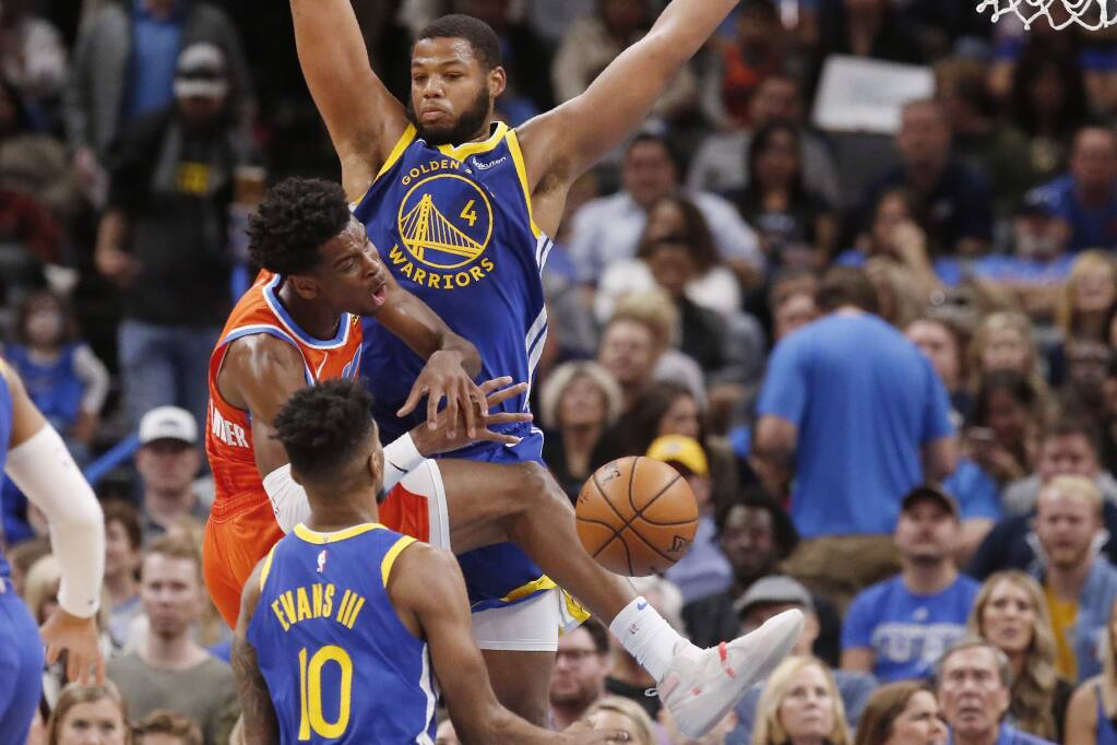 D'Angelo Russell ejected during Warriors game vs. Thunder