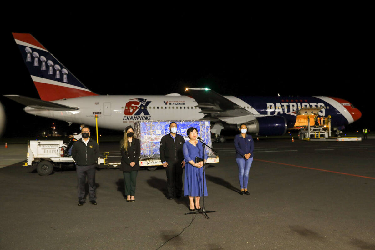 New England Patriots' plane delivers 500,000 Chinese COVID-19 vaccine doses  to El Salvador