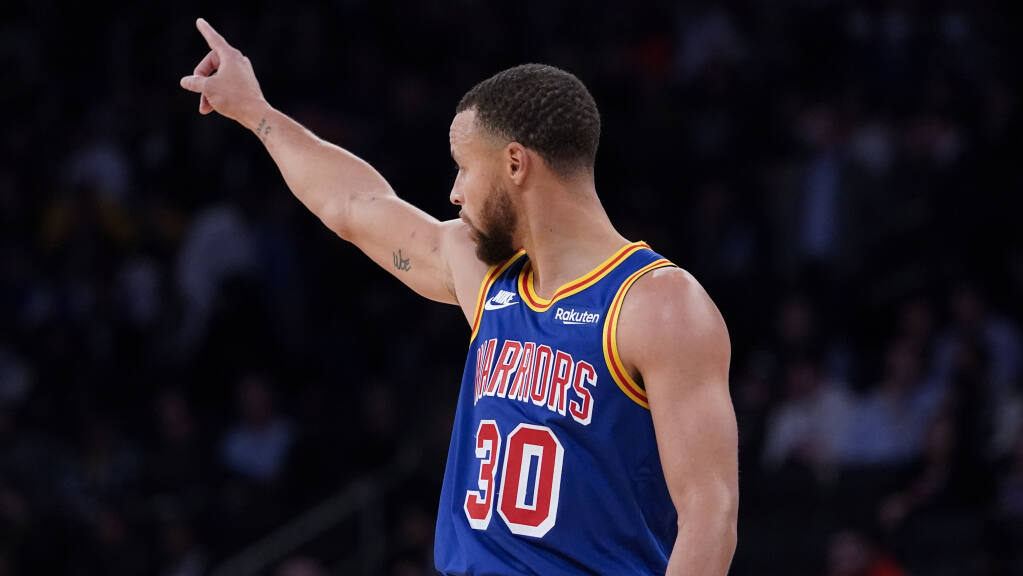 Stephen Curry Ranks Second on NBA's Most Popular Jerseys List