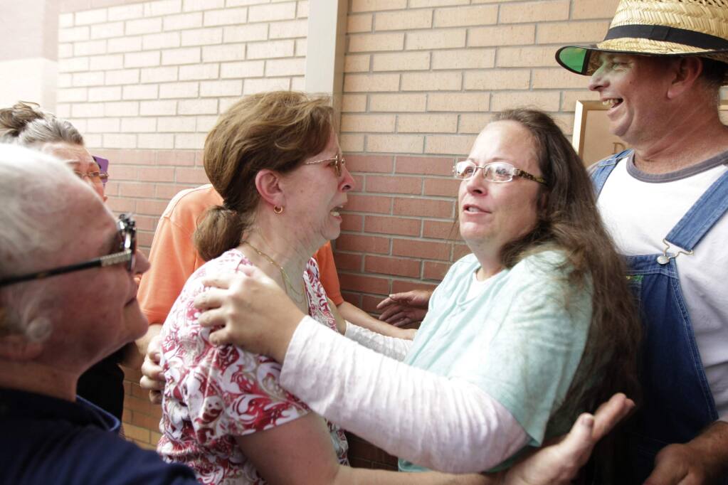 Kentucky Clerk In Gay Marriage Fight Back To Work Friday Or Monday