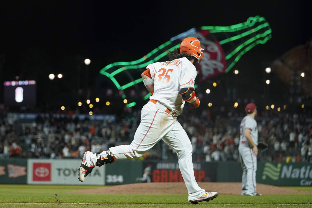 Brandon Crawford's HR with 2 outs in 9th lifts Giants past D-backs