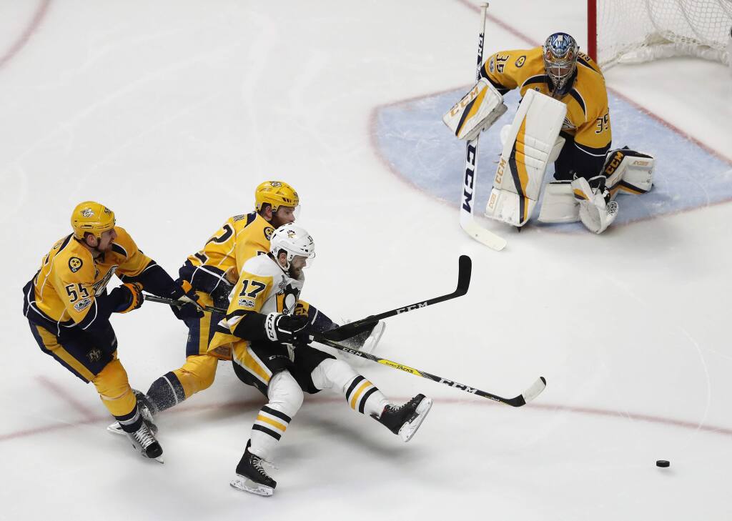 Predators face difficult decision in goal between Pekka Rinne