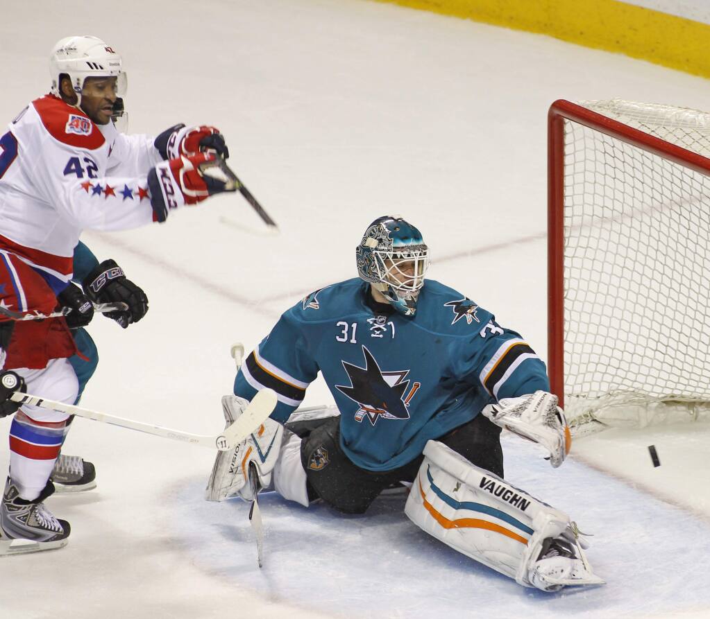 San Jose Sharks goaltender Evgeni Nabokov announces retirement