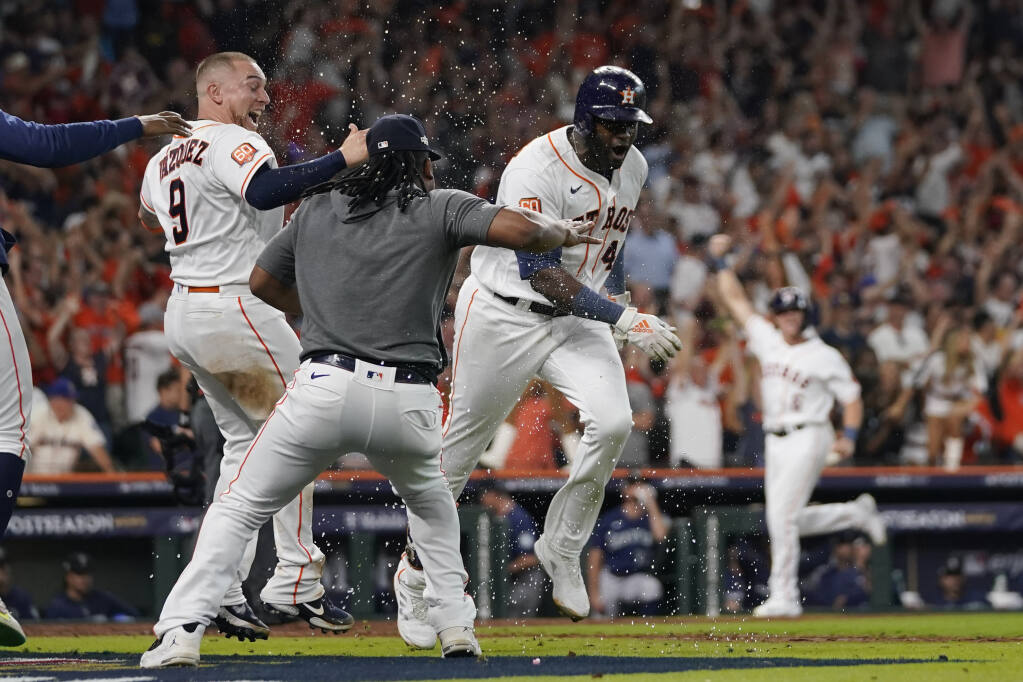 Rays beat Astros 5-2, move within 1 victory of World Series