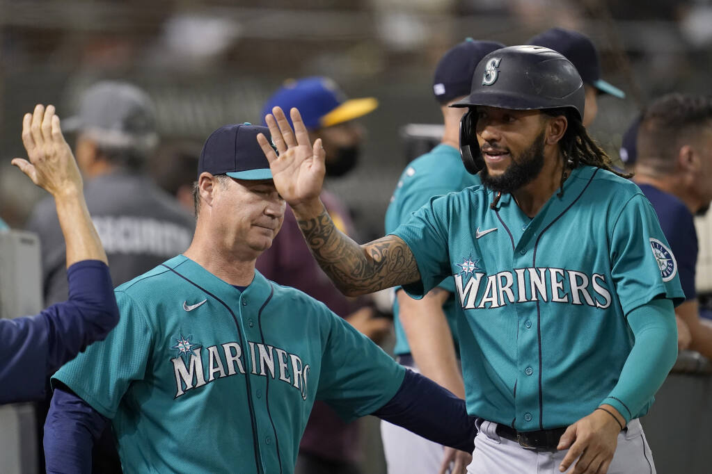 Kyle Seager's three RBIs help Mariners stop A's 5-game win streak