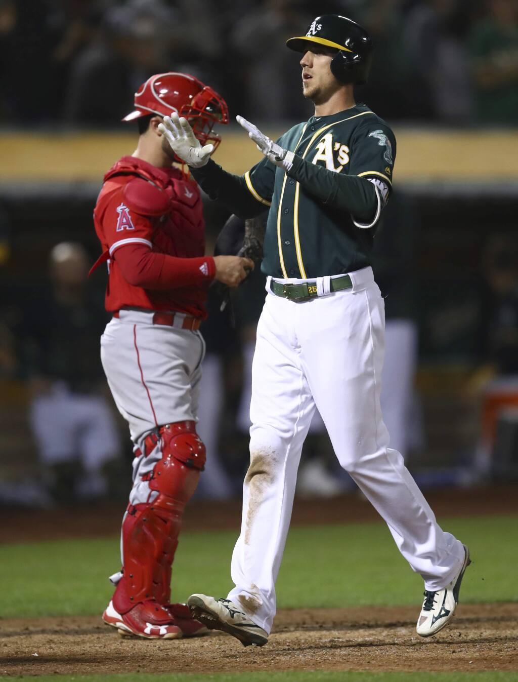 Stephen Piscotty's career day powers A's past Angels