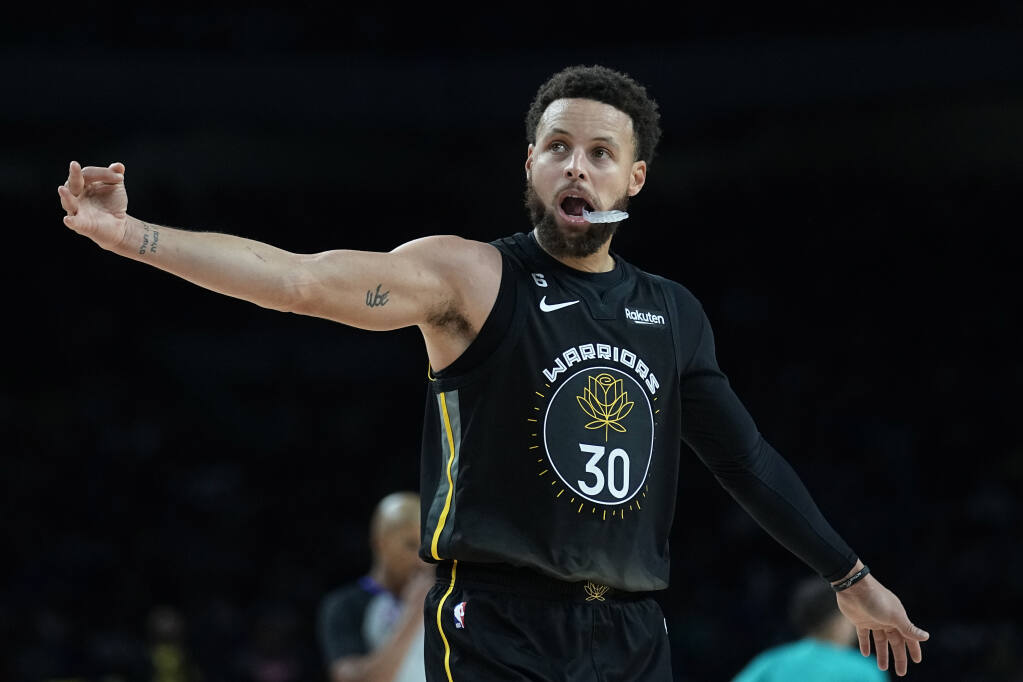 Curry leads NBA jersey sales; pair of Bulls in top 15