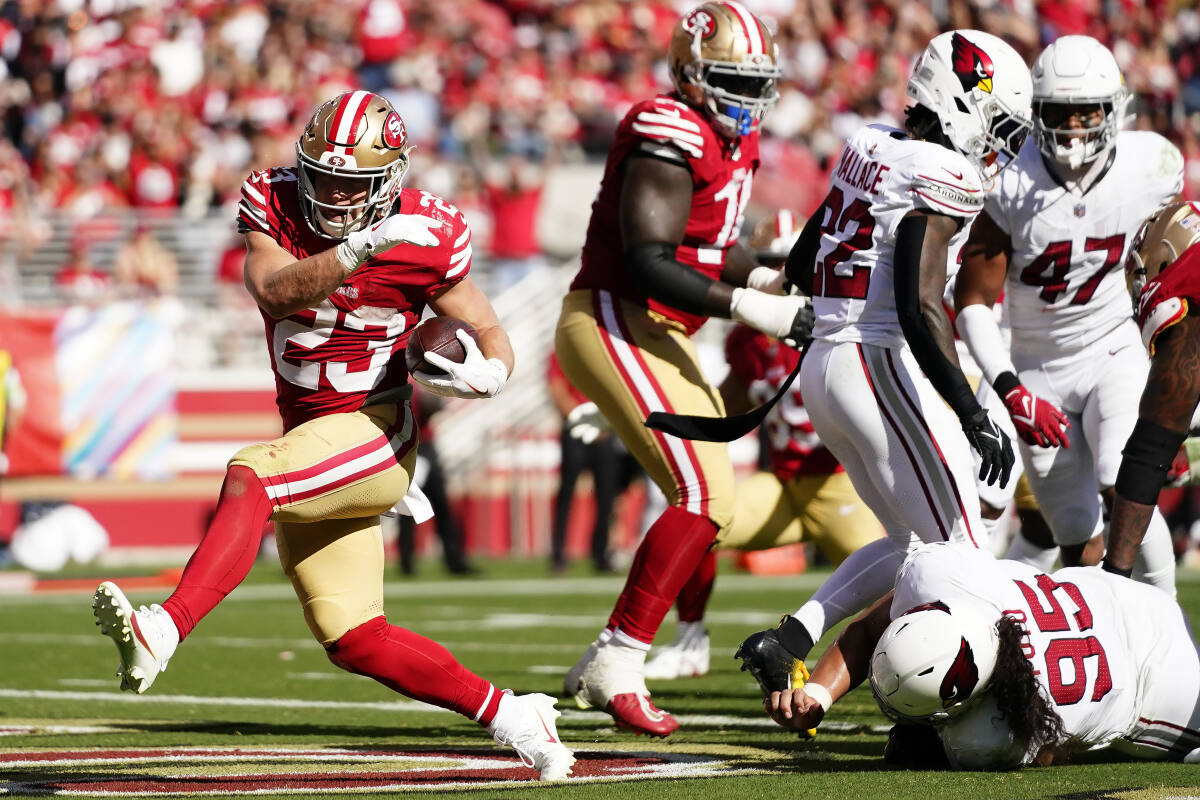 Photos from San Francisco 49ers' Christian McCaffrey scores four touchdowns  in 35-16 win over Arizona Cardinals