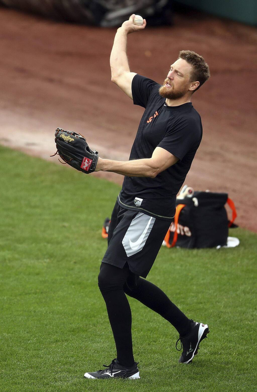 Coronavirus coping: San Francisco Giants' Hunter Pence, wife Lexi share how  they're sheltering in place - ABC7 San Francisco