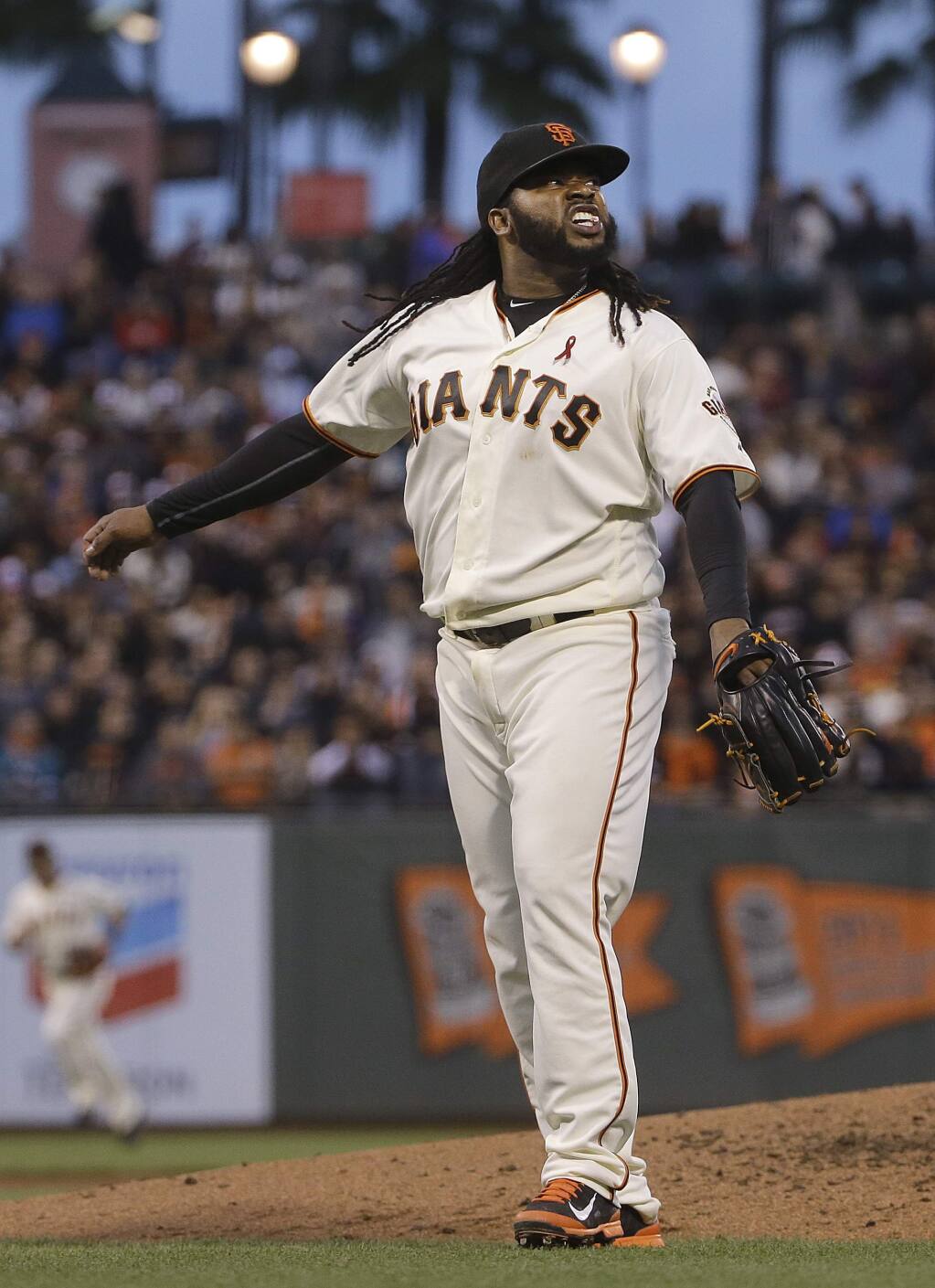 Hunter Pence's bloop double in 9th lifts Johnny Cueto, Giants to 1-0 win  against Padres