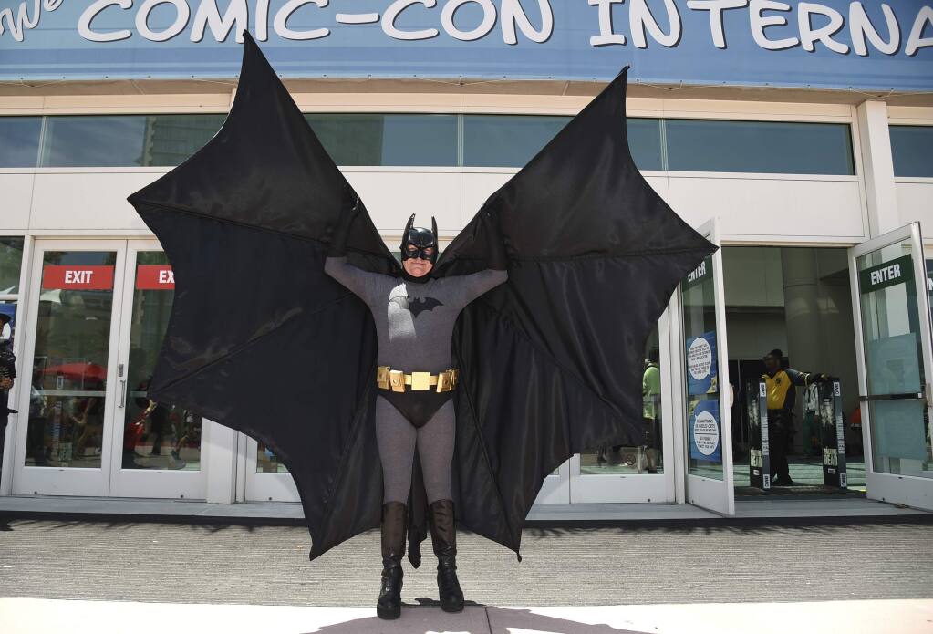 Late 'Batman' actor Adam West honored at Comic-Con