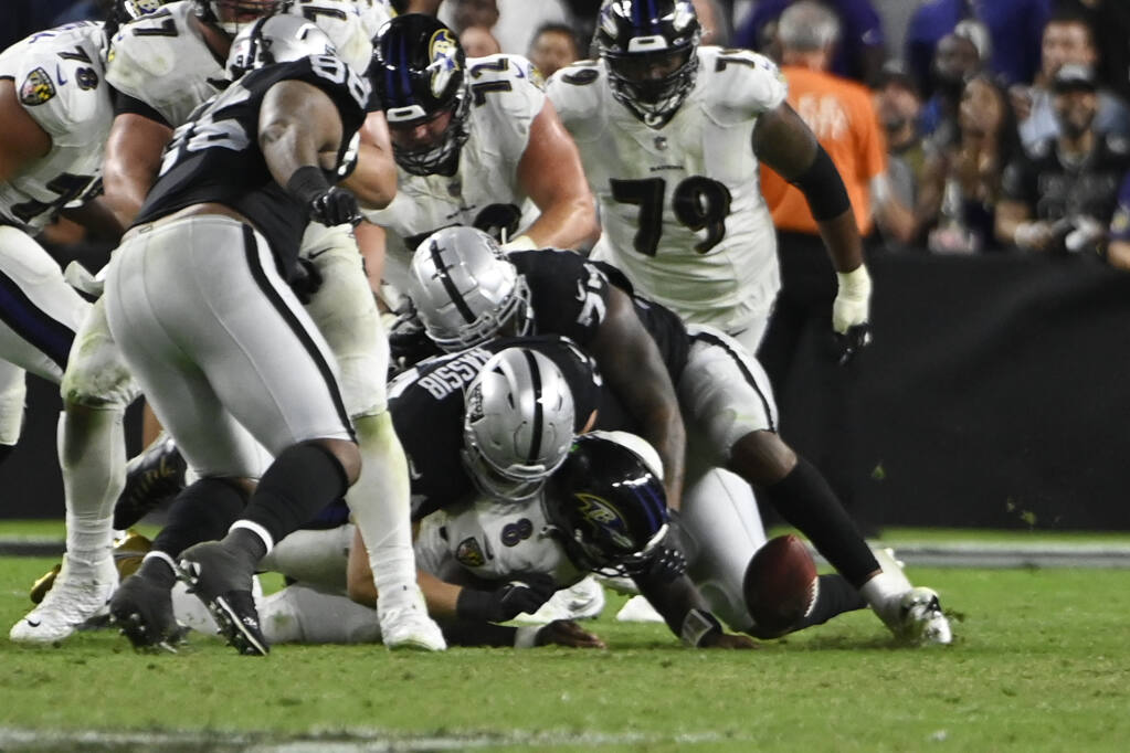 Raiders rally for overtime victory over Broncos
