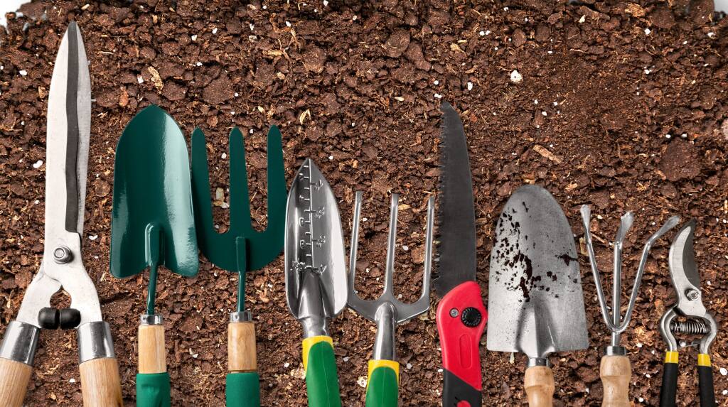 Tool Maintenance: How To Clean Garden Tools & Pruning Shears