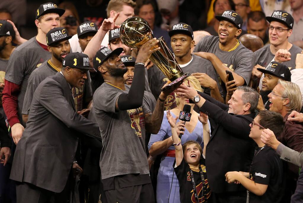 Larry O'Brien Championship Trophy Makes a Stop in Windsor