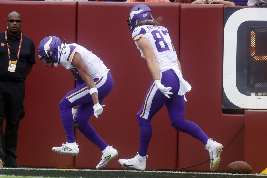 Vikings come back to beat Commanders for 6th consecutive win - Seattle  Sports