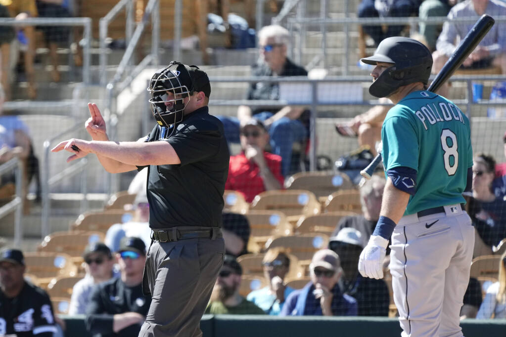 Hitters React to Pitch Clock In Early MLB Spring Training Action