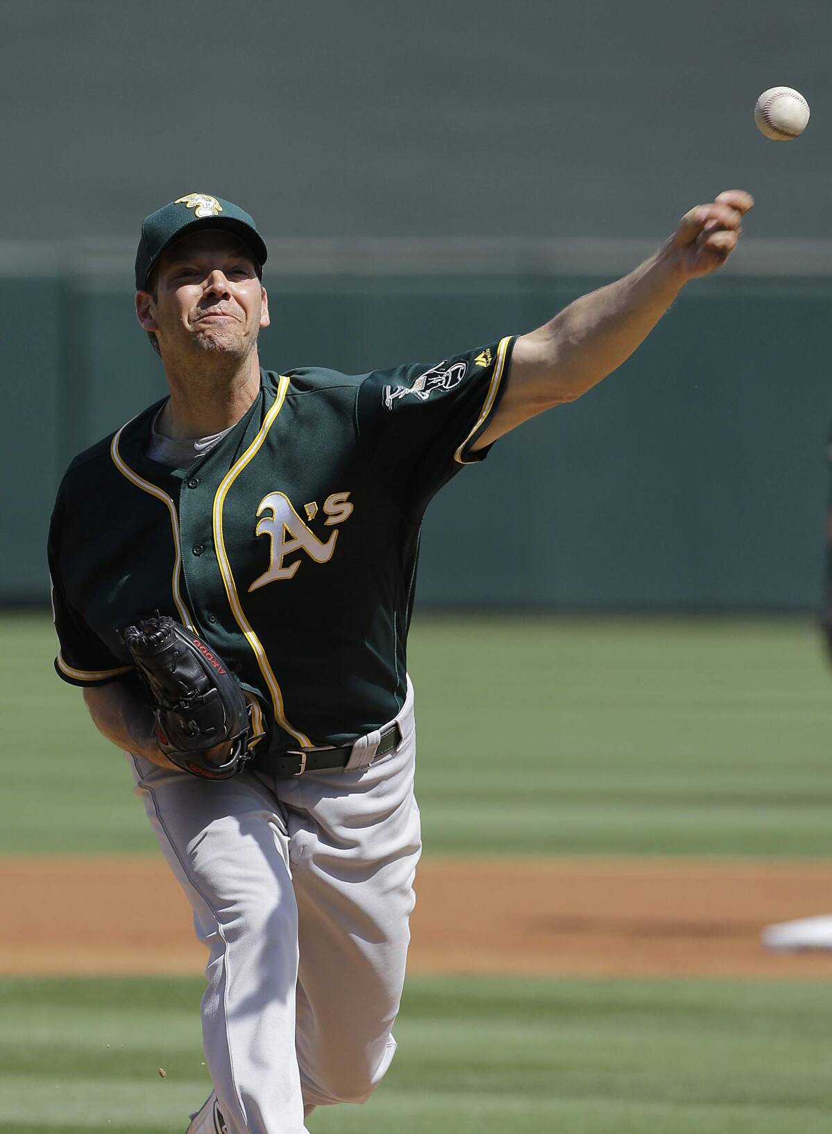 A's rule out immediate surgery for Crisp 