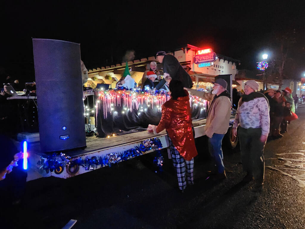 Photo gallery Guerneville Parade of Lights 2022