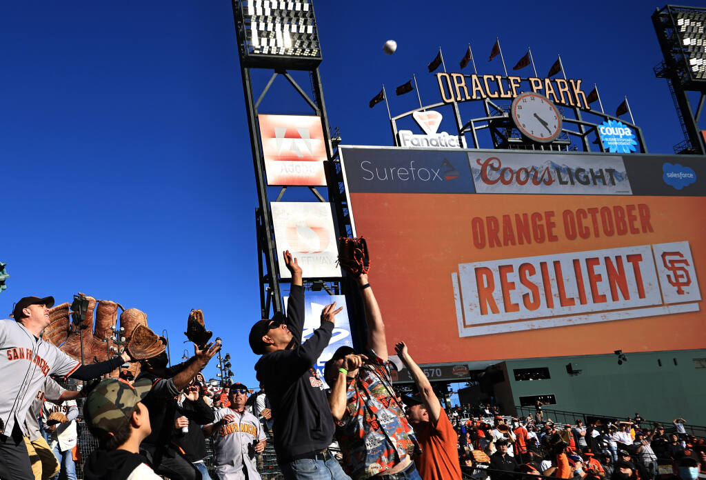 Giants sit out postseason a year after winning 107 games