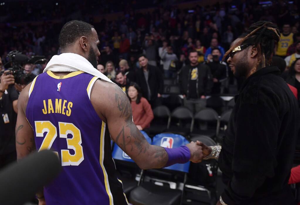 LeBron overwhelmed after passing his hero Jordan in points - The Columbian